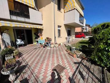 Appartamento di 65 m² con 4 locali e box auto a Co
