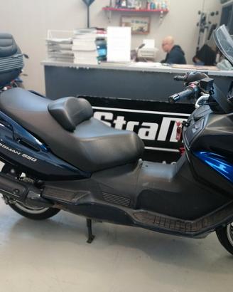 Suzuki Burgman 650