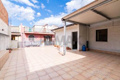 Casa Semindipendente - Paternò