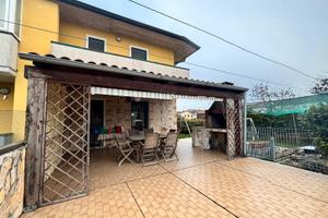 Zimella: villetta a schiera di testa