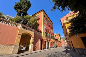 3 LOCALI A GENOVA