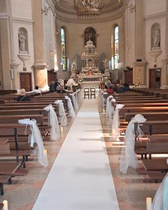 La corsia/passatoia bianca per matrimonio