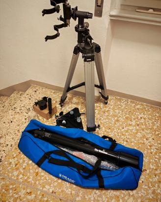 Telescopio rifrattore 90/900 su EQ2 SKYWATCHER