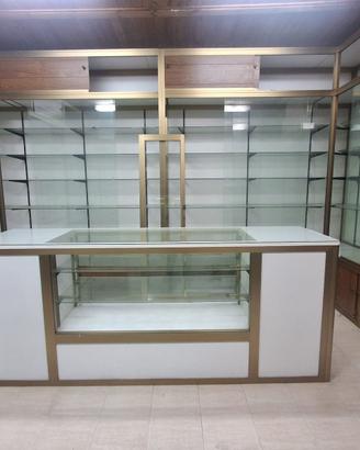 Arredamento per negozio