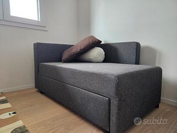 Divano letto o chaise longue Ikea