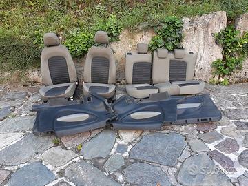 Sedili Fiat Grande Punto 2006 3 porte beige/grigio