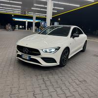 Mercedes-Benz CLA 200d 4MATIC Coupé Night Edition