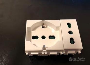 10 Bipresa 14203 + 10 Schuko 14210