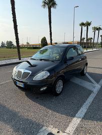 Lancia Ypsilon 1.2 16V Oro