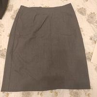 Gonna grigia tubino al ginocchio