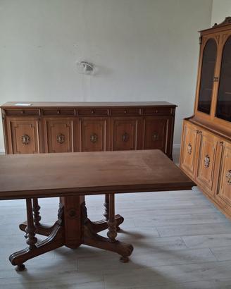 Sala da pranzo completa in stile rustica