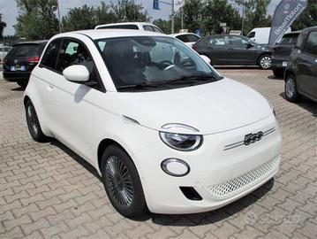 Fiat 500e - Camera/Pack Comfort/Navi