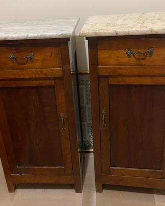 Comodini antichi in noce piano in marmo