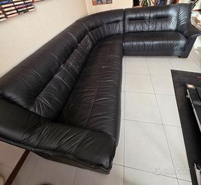 Divano angolare in pelle nero