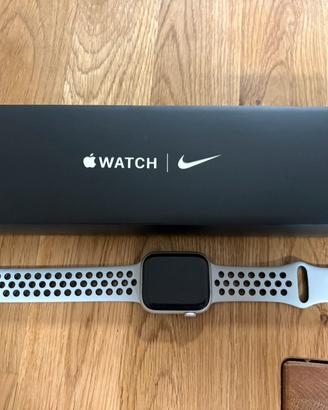Apple Watch Series 7 Nike GPS Alluminio Galassia