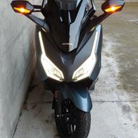 scooter Honda Forza 350