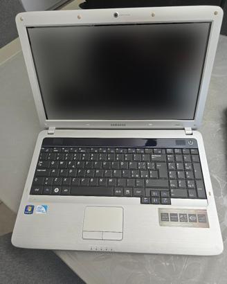 Notebook SAMSUNG NP-R530 - WIN10 2GB 250GB 1.9
