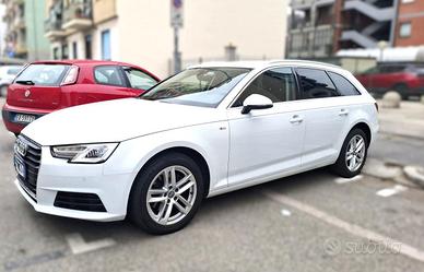 AUDI A4 Avant 2.0 TDI 150 CV S line edition