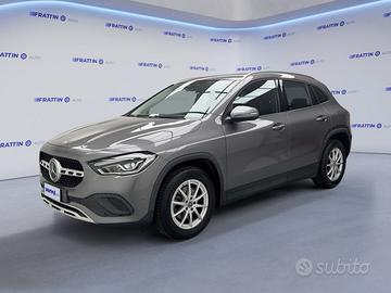 MERCEDES BENZ GLA 200 AUTOMATIC BUSINE