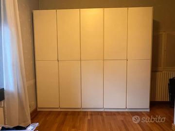 Armadio bianco