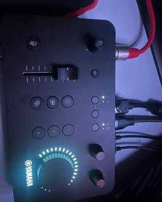 Mixer YAMAHA ZG01