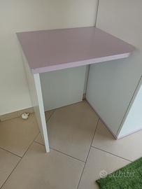 Scrivania angolare per piccoli spazi