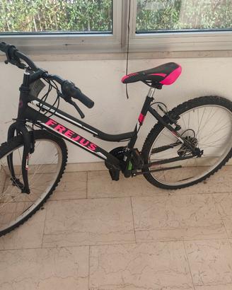 Mountain bike (MTB) da donna modello Frejus 