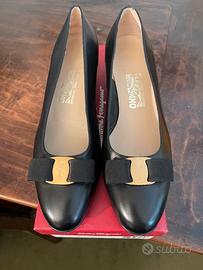 Scarpe Ferragamo pelle nera come nuove 40/41