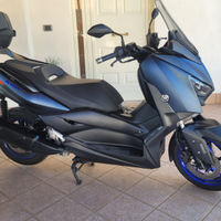 Yamaha Xmax 300