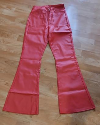 pantalone rosso elasticizzato