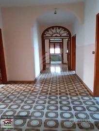 Spazioso Appartamento in Zona Tranquilla a Sibari