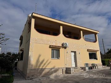 Marina di pulsano a circa 300 metri dal mare