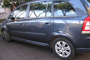 Auto Opel Zafira