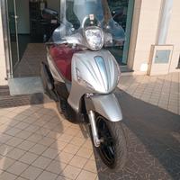 Beverly 350