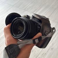 Macchina fotografica Canon EOS 1100D