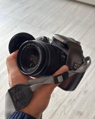 Macchina fotografica Canon EOS 1100D