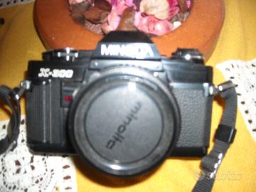 Macchina fotografica Minolta X300 con accessori: