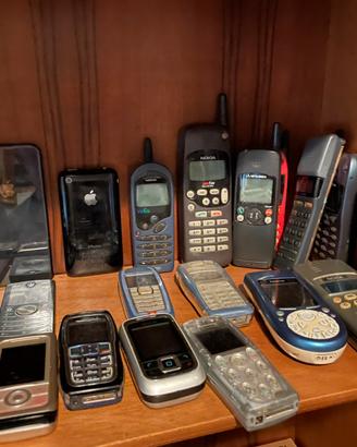 Telefoni cellulari Vintage di varie marche