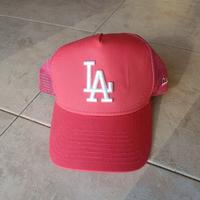 Berretto fuxia con logo LA