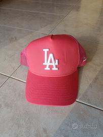 Berretto fuxia con logo LA