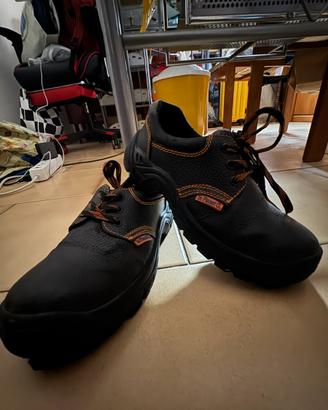 Scarpe antifortunisticbe