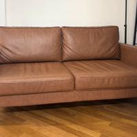 Divano color cammello similpelle 2/3 posti
