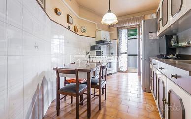 Bilocale con cucina abitabile e un BALCONE