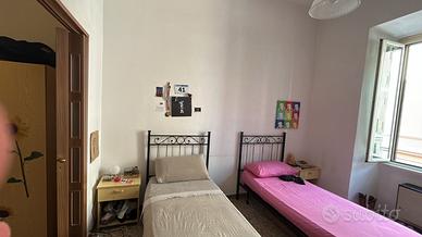Si affitta camera doppia solo ragazze