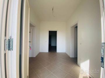 Casa indipendente di 255 m² con 4 locali e box aut