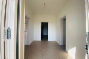 Casa indipendente di 255 m² con 4 locali e box aut