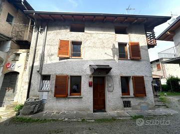 CASA SEMINDIPENDENTE A MORBEGNO