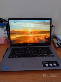 per università é comodissimo leggero e veloce