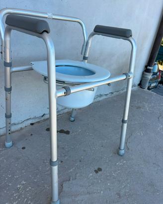 Sedia comoda WC per anziani e disabili regolabile