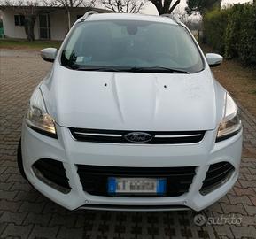 FORD KUGA 2.0 TDCI 4WD 140 CV + gancio di traino